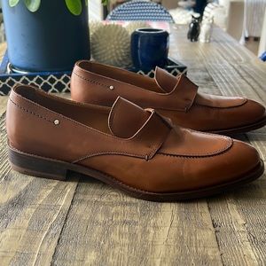 Donald Pliner men shoes size 10. Like new!!